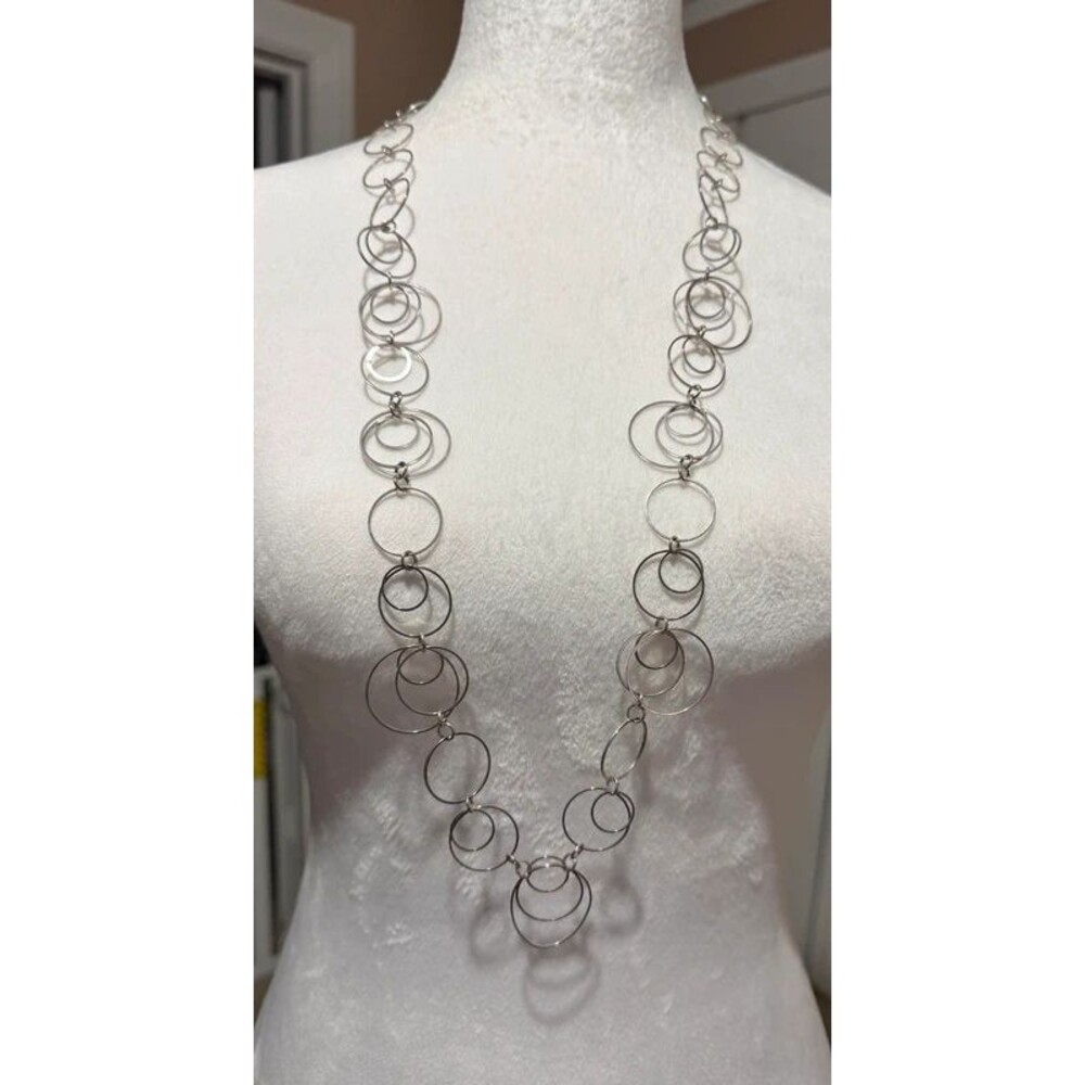C 1946 Branded Silver tone Circle Link 32” Necklace